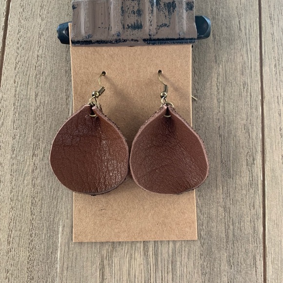 Leather earrings - Picture 1 of 1